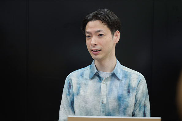 小林様 話す姿